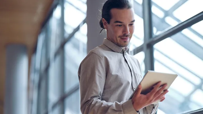 Man using tablet